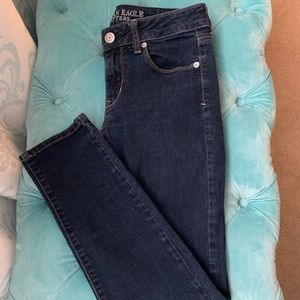 🌸2/$25 - AE Dark Denim Super Stretch Skinny Jean